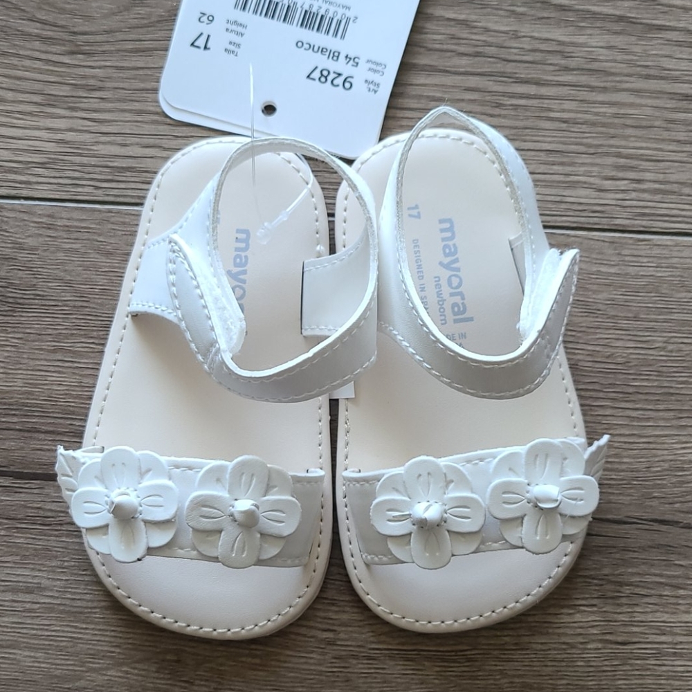 NWT MAYORAL Flower Sandals